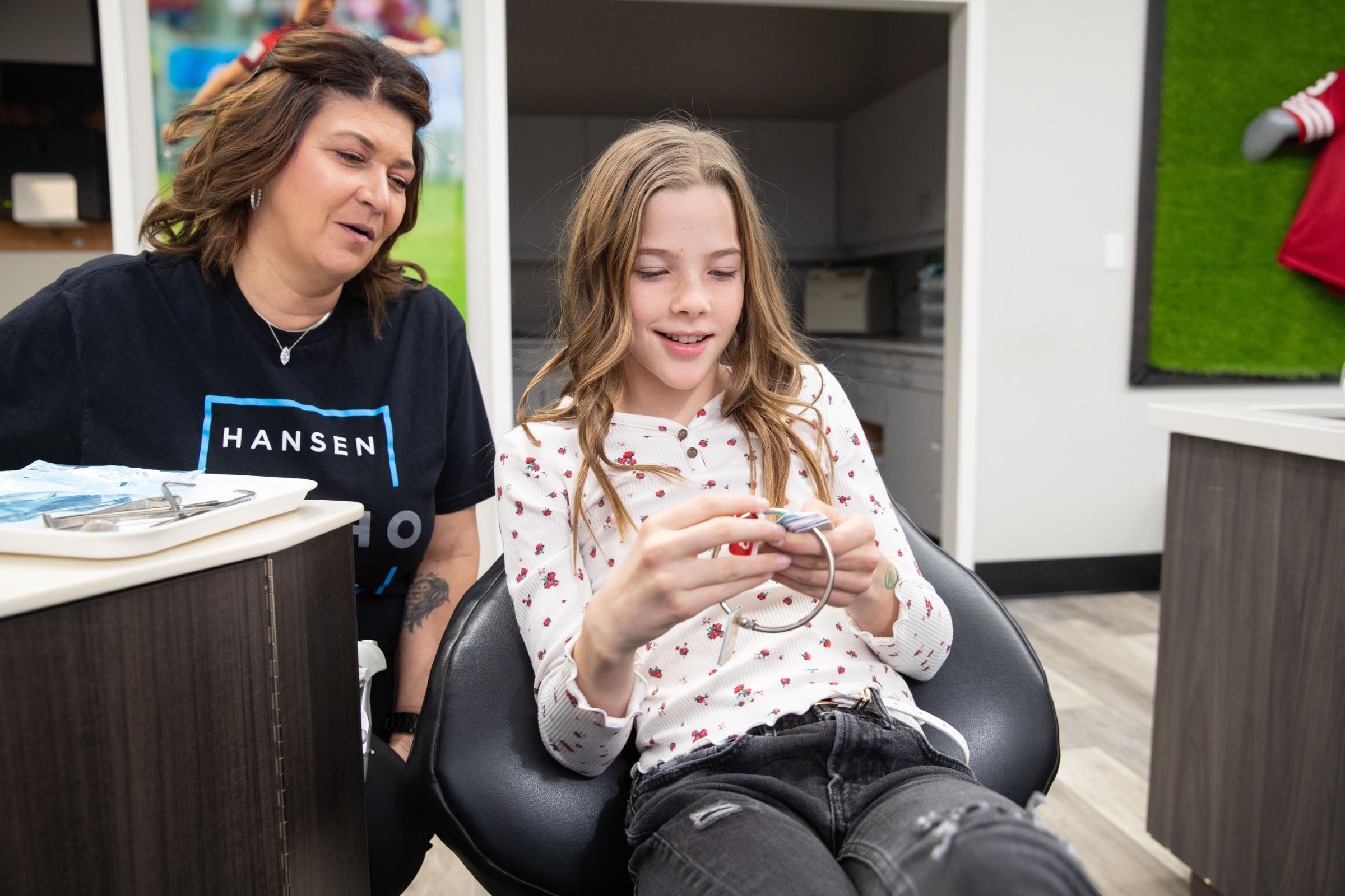 teen smiling with braces